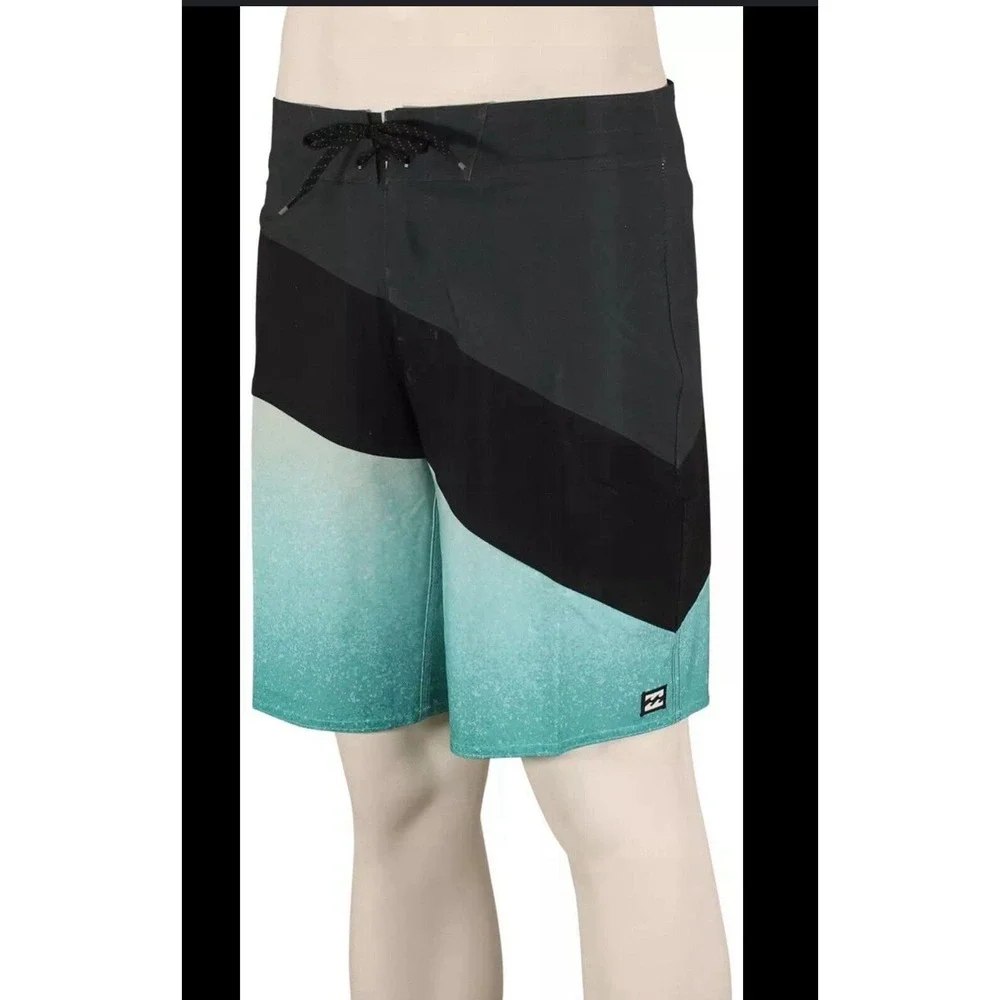 Billabong‎ T Street Pro 19
